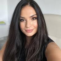 Laura Cerna's Instagram, Twitter & Facebook