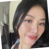 Joi Lee's Instagram, Twitter & Facebook