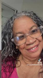 Esa soy yo con virtudes y defectos así me acepto, esa soy yo intentando  mejorar mientras hago camino al andar. Bendecido y maravilloso sábado mundo  #diosesfiel #seguidoresdefacebook #buscandoadios con ...