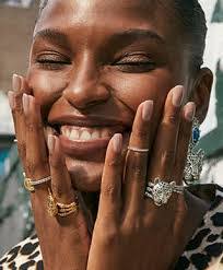 Alexandra Ring's Instagram, Twitter & Facebook