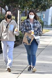 Alfred coffee {studio city} 8.5. Lana Del Rey At Alfred Coffee In Studio City 02 02 2021 Hawt Celebrities