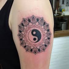 50 Mysterious Yin Yang Tattoo Designs Cuded Tattoos For Guys Geometric Tattoo Yin Yang Tattoos