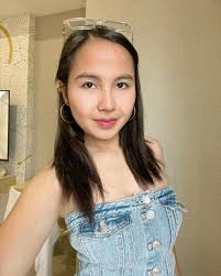 Donna Monreal's Instagram, Twitter & Facebook