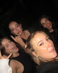 Adele Moore (@adele_lili) • Instagram photos and videos