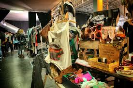So Wirst Du Flohmarkt Pro 10 Tipps Zum Erfolgreichen Verkauf Flohmarkt Tipps Flohmarkt Flohmarktstand