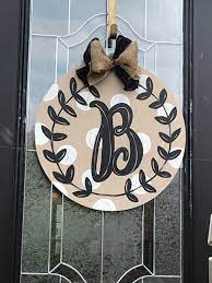 A Personal Favorite From My Etsy Shop Https Www Etsy Com Listing 611753293 Wood Circle Door Hanger Door Hangers Diy Door Wreath Hanger Wooden Door Hangers