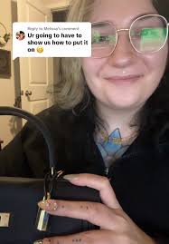 How to Put Hermes Clochette