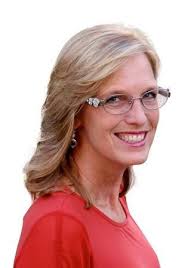 Cynthia Elizondo's Instagram, Twitter & Facebook