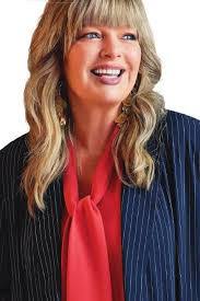 Patti Pullman's Instagram, Twitter & Facebook