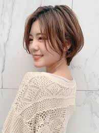 目が小さい人に似合う前髪はコレ 目を大きく見せるポイントもご紹介 folk ショートのヘアスタイル 似合う前髪 ヘアスタイリング