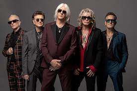 Def Leppard Joins ZZ Top For North American 20/20 Vision Tour | GRAMMY.com