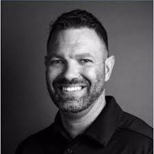 Shari Stack's Instagram, Twitter & Facebook