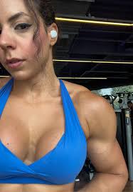 Girlsfitmotivation_x added a new photo.