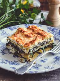 Lasagnes Aux Epinards Champignons Et Ricotta Recette En 2020 Lasagnes Epinards Lasagne Champignon Lasagnes