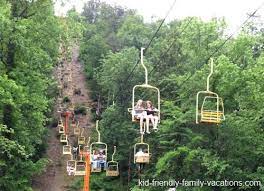 Smoky Mountains Gatlinburg Tennessee Gatlinburg Tn The Smoky Mountains Are Calling The Great S Mountain Vacations Tennessee Vacation Relaxing Weekend Getaways