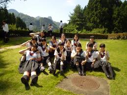 集合写真パンチラは、卒業式、修学旅行、研修、懇親会終わった後とかが