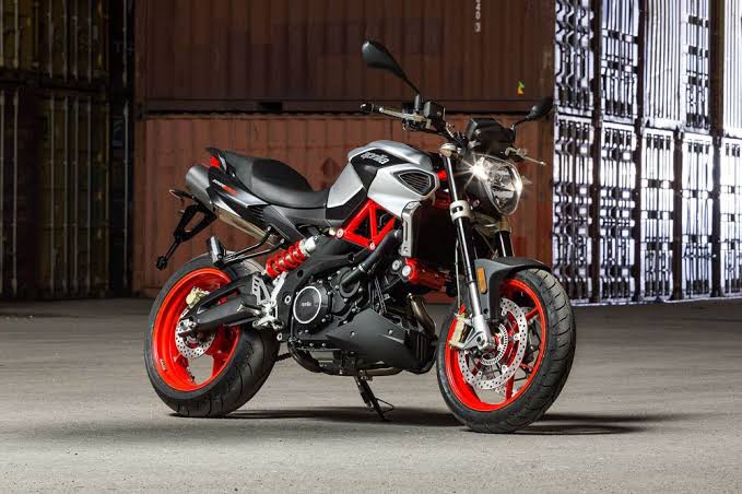 Aprilia Shiver 900