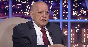 ولد بحي عابدين بالقاهرة عام 1940،و تخرج في المدرسة الإبراهيمية بغاردن سيتي. Lei40rzez8bcbm