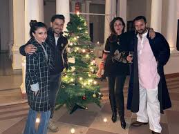 Saif ali khan and kareena rang in christmas with their family members. Merry Christmas Saif Ali Khan Kareena Kapoor Kunal Kemmu And Soha Ali Khan Pose For A Lovely Picture Hindi Movie News Times Of India