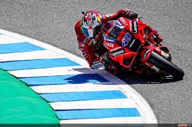 Zaledwie tydzień po wyścigu o grand prix portugalii przyszedł czas na rywalizację w. Gp Hiszpanii Miller Wreszcie Wygrywa Na Ducati Motogp Pl