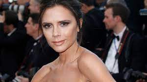 Born 17 april 1974) is an english singer, fashion designer and television personality. Seltenes Foto Victoria Beckham Zeigt Ihre Eltern