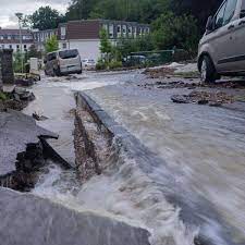 Was machen jetzt die menschen, die das unwetter erlebt haben. C3d6cv Gbhhom