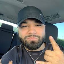 Michael blaz (@mickeyblaz)