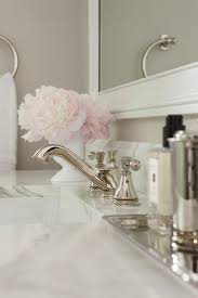 But it's easy to add a little warmth with some organic textures and colors. Tray With Perfume Design Ideas