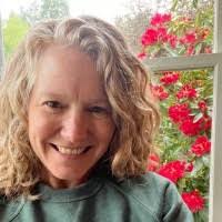 Diane Penny's Instagram, Twitter & Facebook