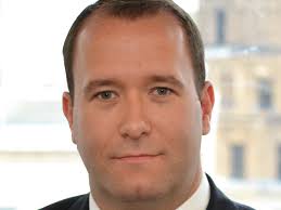 How to Get Ahead in Finance, According to JPMorgan Asset Management's Malcolm  Smith