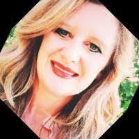 Angela Garber's Instagram, Twitter & Facebook