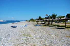 Evia este a doua cea mai mare insulă din grecia. Pefki Evia PlajÄƒ Soare È™i O VizitÄƒ La O FabricÄƒ De Ulei De MÄƒsline Extravita