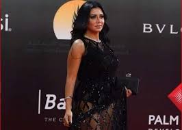 على فكرة انا مش بهاجمها خالص الكلام واضح وتقريبًا هي بس اللي فهمته وعملت لايك. Ù‡Ù† Ø£Ø­Ù…Ø¯ Ø§Ù„Ø³Ø¹Ø¯Ù†ÙŠ Ø¹Ù† ÙØ³ØªØ§Ù† Ø±Ø§Ù†ÙŠØ§ ÙŠÙˆØ³Ù Ø¹Ø§ÙˆØ²Ø© ØªØ«Ø¨Øª Ø¥Ù† Ø§Ù„Ø¯Ù†ÙŠØ§ Ù…Ø§Ø´ÙŠØ© Ø¨Ø¶Ù‡Ø±Ù‡Ø§