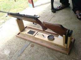If you are looking for a pair of rifle stands that are ideal for displaying one rifle at a gun show or on a shelf at home, you can check these plans here. Pin On Projects To Try