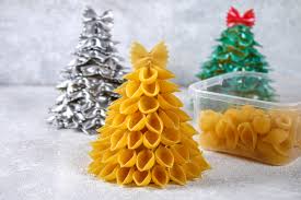 La diversidad es muy amplia, puedes pintar las piñas de pino con los colores que tengas a mano. Centro De Mesa Para Navidad Mas De 7 Ideas Rapidas Y Faciles Que Puedes Copiar