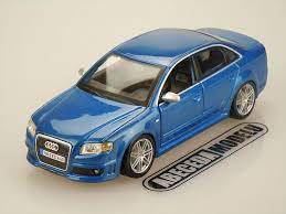 Audi Rs4 Bburago 1 24 Mini Cars Audi Rs4 Toy Car