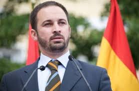 Vox ceuta, que tiene cuatro escaños en la asamblea local, ha anunciado que el líder nacional del partido, santiago abascal, viajará pronto a la ciudad, pese a haber sido declarado persona non. Santiago Abascal Un Ultra Con Sueldo Y Pistola