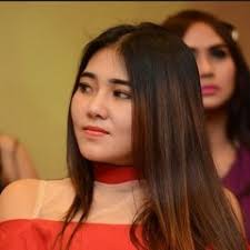 Stream Ell Randy music