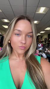 Its giving let me do ur taxes