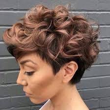 Watro więc pomyśleć jak o nie. Znalezione Obrazy Dla Zapytania Krotkie Fryzury Wlosy Krecone Short Wavy Hair Short Curly Haircuts Hair Styles