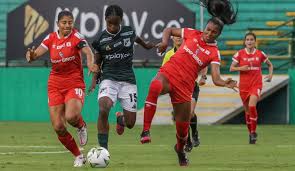 Both teams try to perform well in liga femenina. 6wzpv2uu7raizm