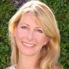 Lori Brooke's Instagram, Twitter & Facebook