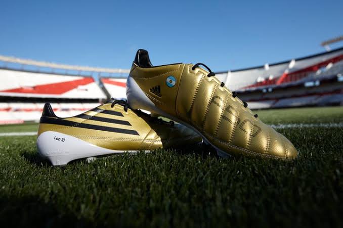MESSI FINALLY SWITCHES TO GOLD ADIZERO