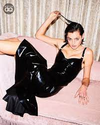 Harry styles and emma corrin got very close on the set of my policeman (picture: Emma Corrin For A New Gq Issue Thecrownnetflix Lady Celebs Woman Crush
