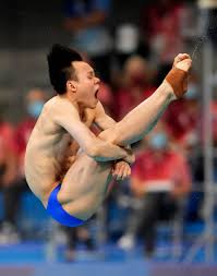 Xie siyi is a topper from diver industry and we have updated below about his lifestyle, net worth, salary, earning, cars & more. Sbobqef4qtkzem