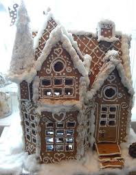 Pin By Atelier Reine Des Pres On Holiday Too Christmas Gingerbread House Gingerbread House Cookies Gingerbread House