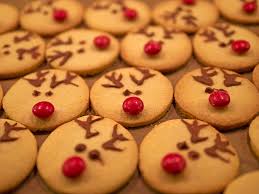 Anche se ogni regione ha un proprio menù, vari cibi, pur con qualche variante, sono consumati in diverse località. Cibi Che Sono Tradizioni Di Natale Nel Mondo Edo Blog