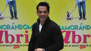 Check spelling or type a new query. Cristian De La Fuente Perdido De Amor Por Su Familia