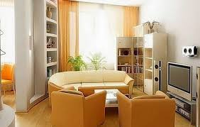 Selain memilih furnitur atau sofa yang cantik, penambahan berbagai aksesori akan mempercantik tampilan dekorasi ruang tamu sederhana anda. 18 Model Ruang Keluarga Kecil Dengan Ukuran 2x3