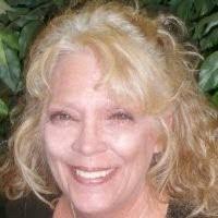 Trish Hayes's Instagram, Twitter & Facebook